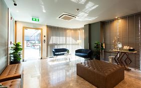 Hi Sotel Victory Monument